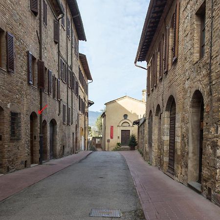 Appartamento Le Palme Con Terrazze In Centro San Gimignano Exterior foto